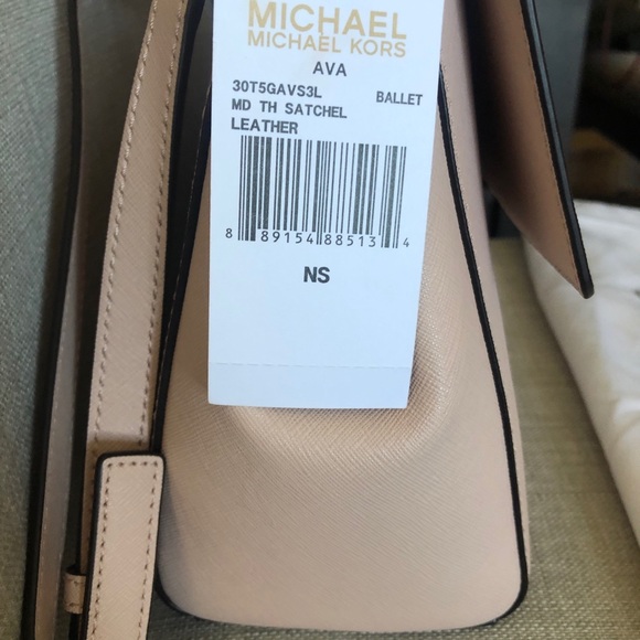 SOLD! NWT Michael kors Ava satchel medium - Picture 8 of 10